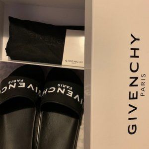 *SOLD* Givenchy Black Logo Pool Slides